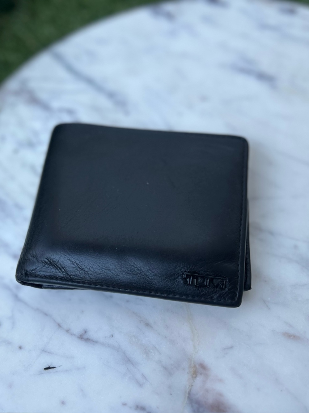 TUMI Delta ID Lock Shielded Slim
Single Billfold BLACK gently used